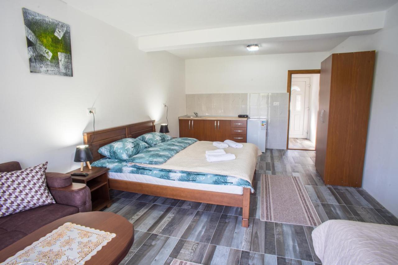 Apartmani Jezero Zabljak  Exterior photo